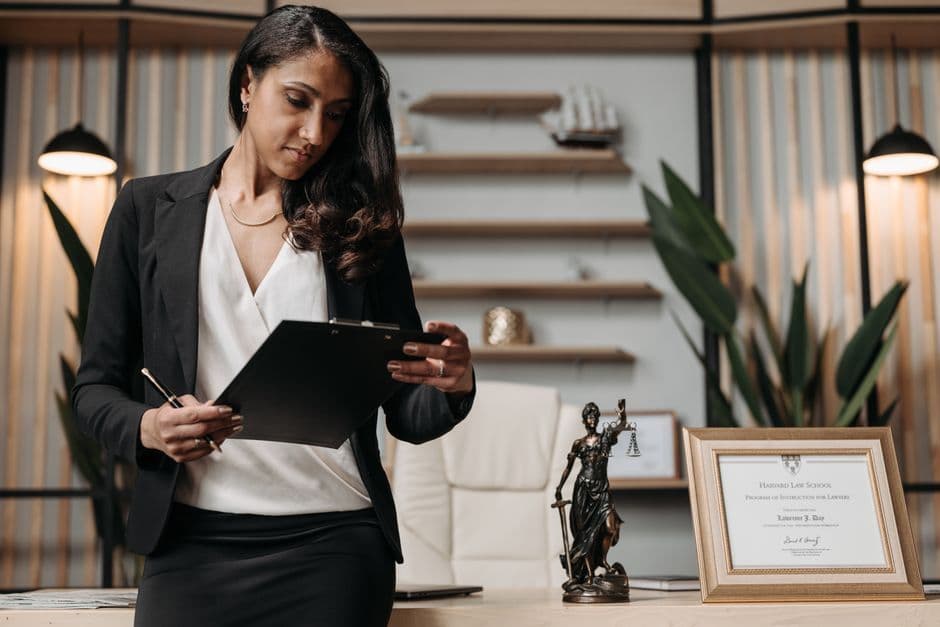Business Attorney UAE: Key Legal Services for Companies in Dubai